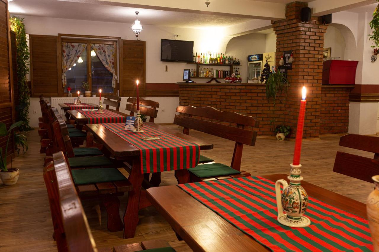 Pensiunea Si Restaurant Erdo Одорхею-Секуйеск Экстерьер фото